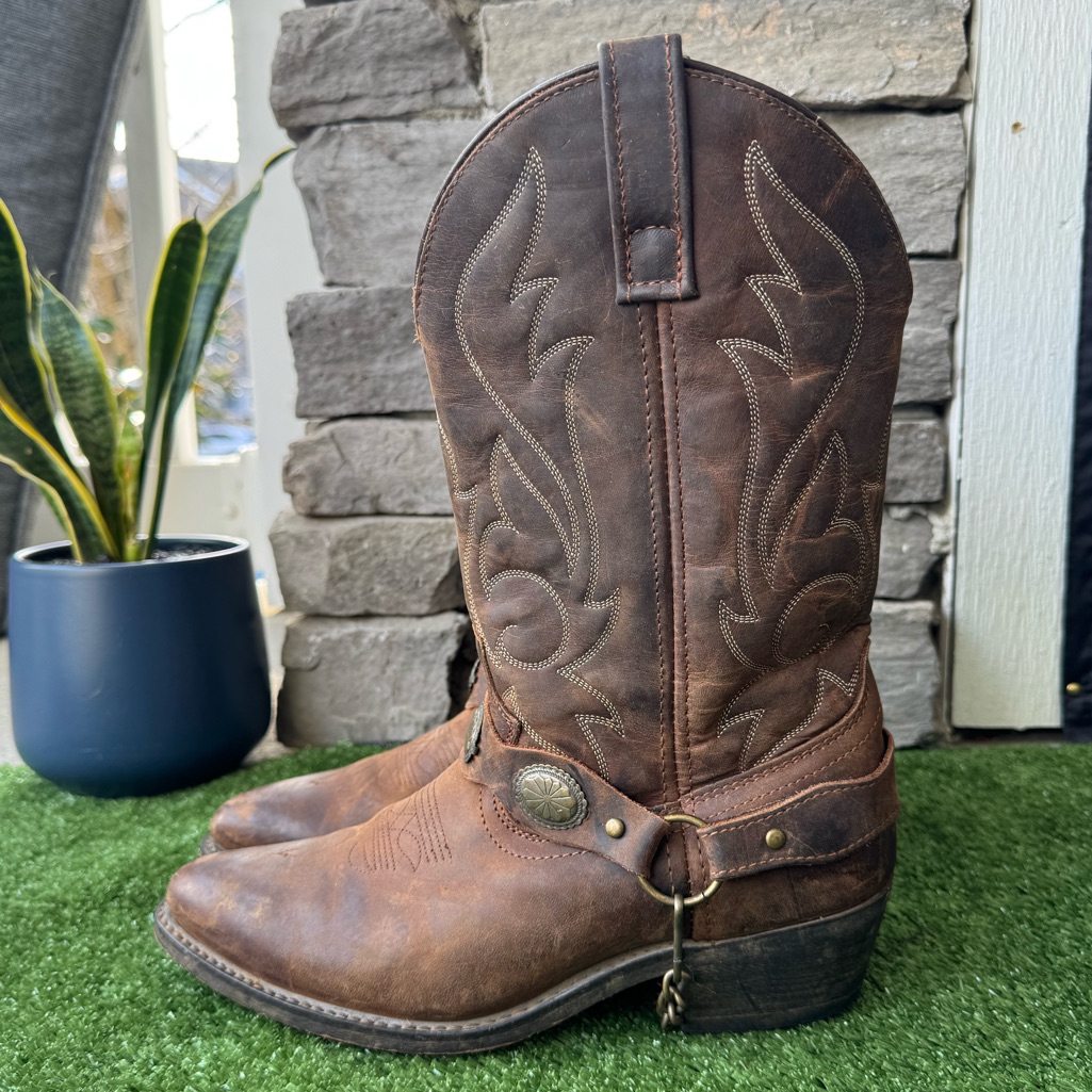 Masterson Mens J Toe Western Cowboy Boot With Chain Strap